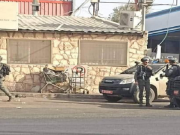قوات الاحتلال تقتحم وتداهم منازل المواطنين بيت أمر وتعتقل 3 منهم