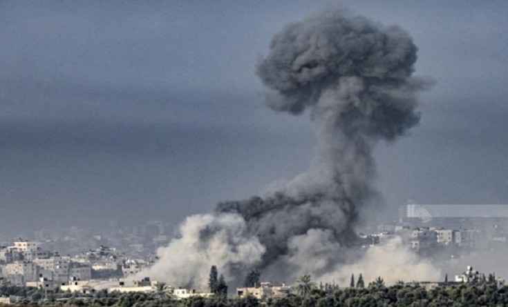 شهداء ومصابون في قصف مدفعي استهدف مخيمي البريج والنصيرات