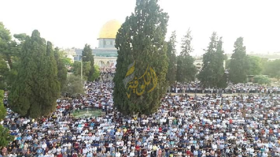 صلاة العيد بالمسجد الأقصى المبارك