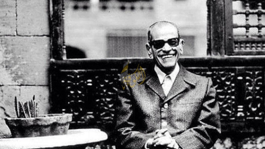 الأديب المصري الراحل نجيب محفوظ