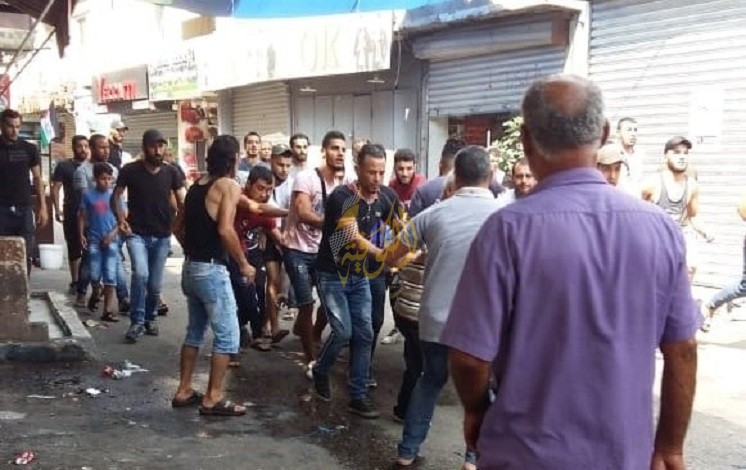 لحظة نقل الشاب الذي تم اغتياله